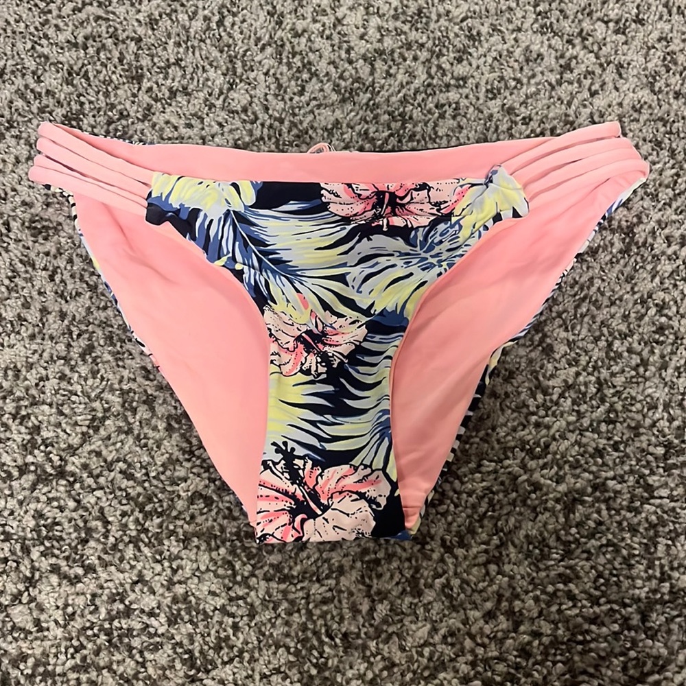swimsuit bottoms